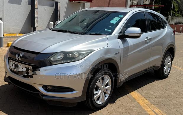 Honda Vezel 2016 Silver