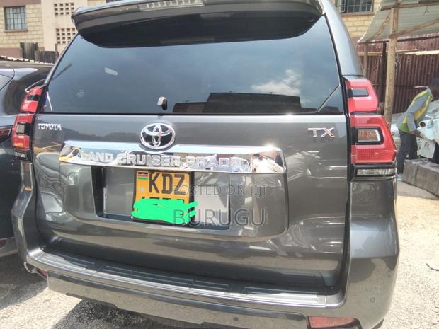 Toyota Land Cruiser Prado 2019 Gray