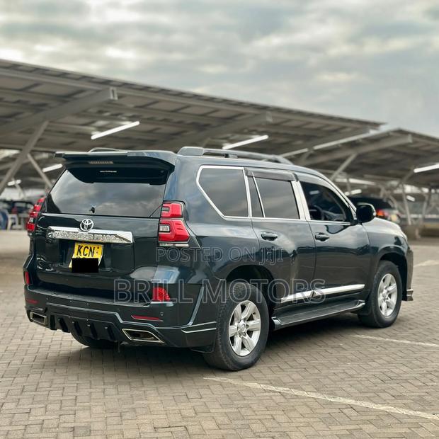 Toyota Land Cruiser Prado 2012 Black