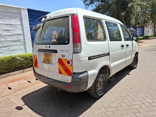 Toyota TownAce 2007 White
