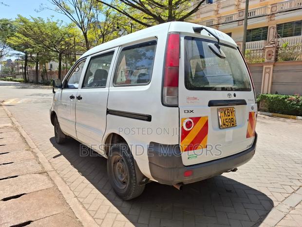 Toyota TownAce 2007 White