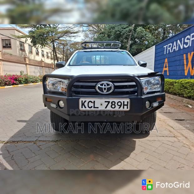 Toyota Hilux 2017 White