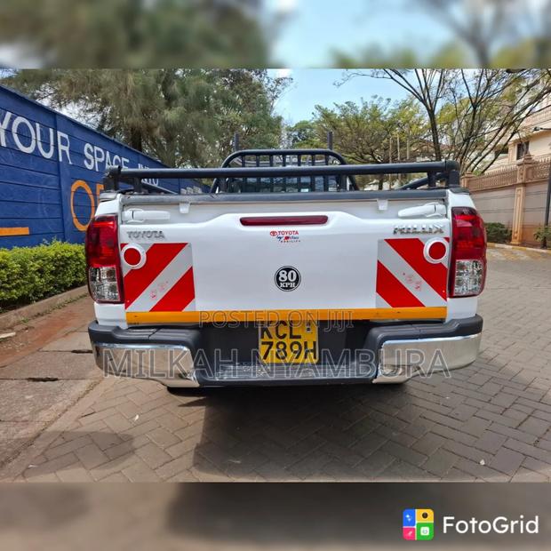 Toyota Hilux 2017 White