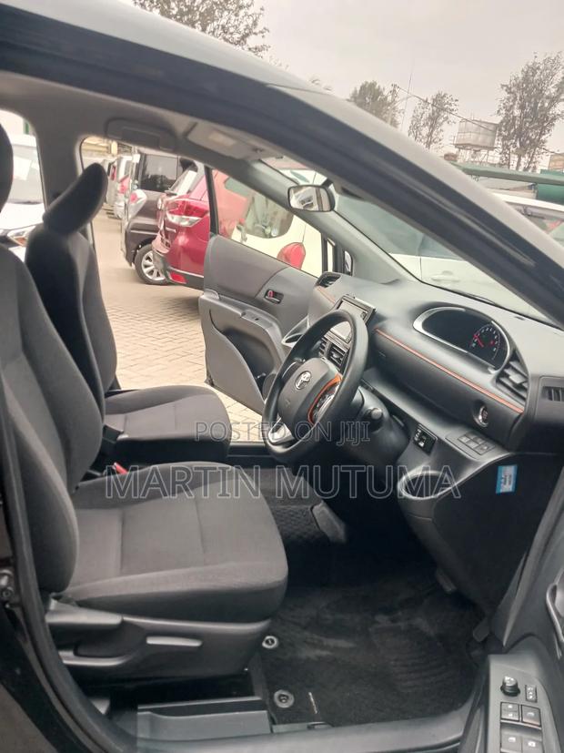 Toyota Sienta 1.5 FWD 2019 Black