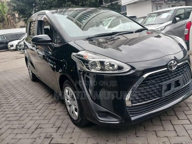 Toyota Sienta 1.5 FWD 2019 Black