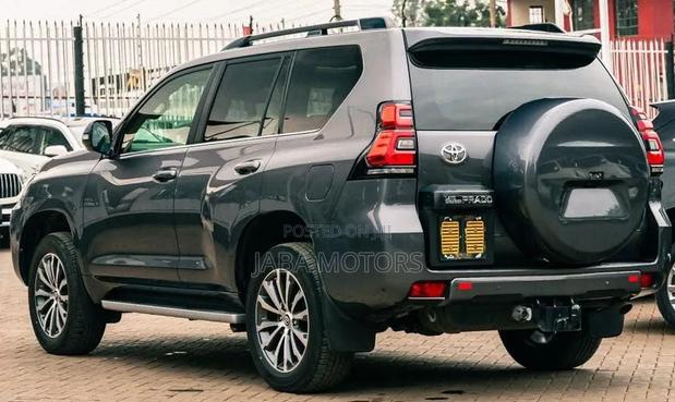 Toyota Land Cruiser 2023 Black