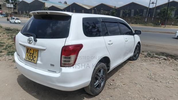 Toyota Corolla Fielder 2011 White