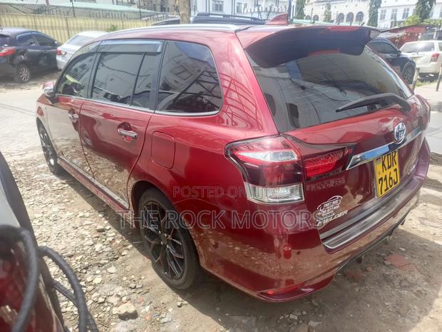 Toyota Corolla Fielder 2017 Red