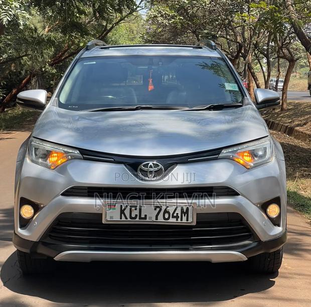 Toyota RAV4 2016 Silver