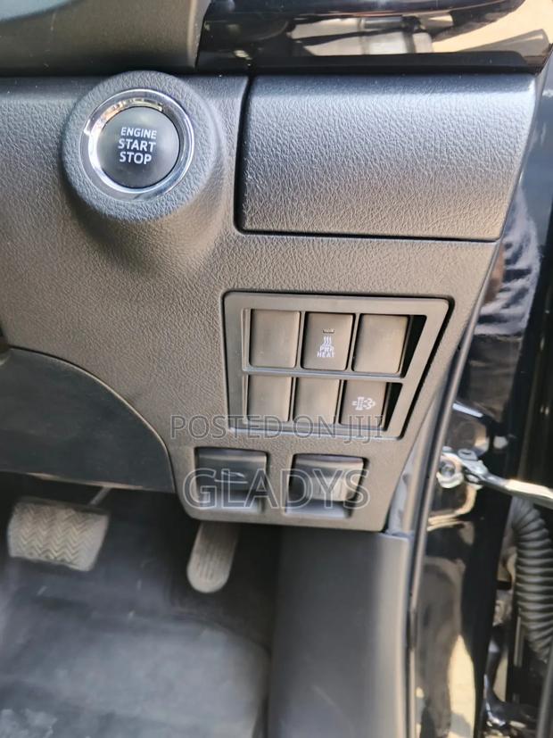 Toyota Hilux 2019 Black