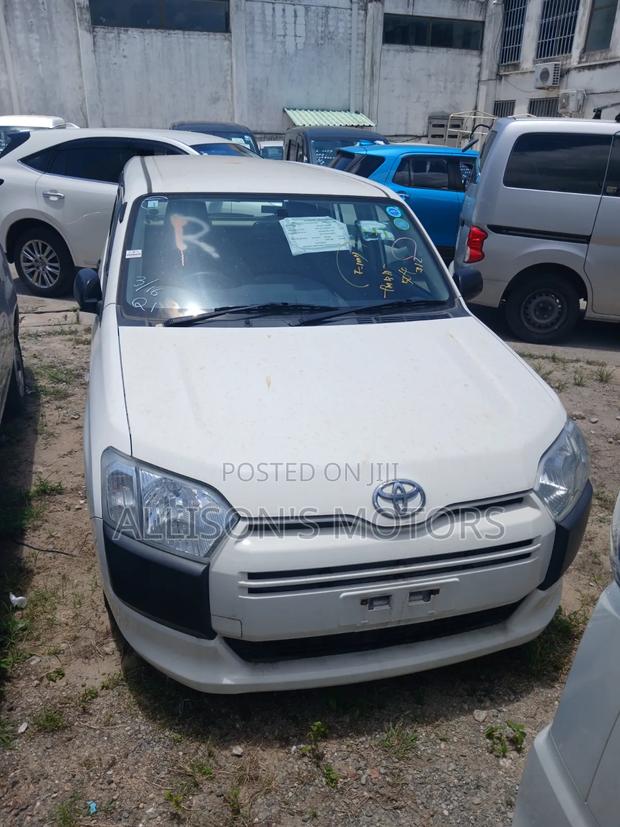 Toyota Succeed 2019 White