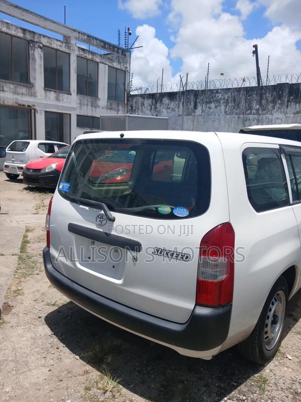 Toyota Succeed 2019 White