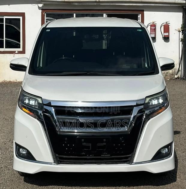 Toyota Esquire 2019 White