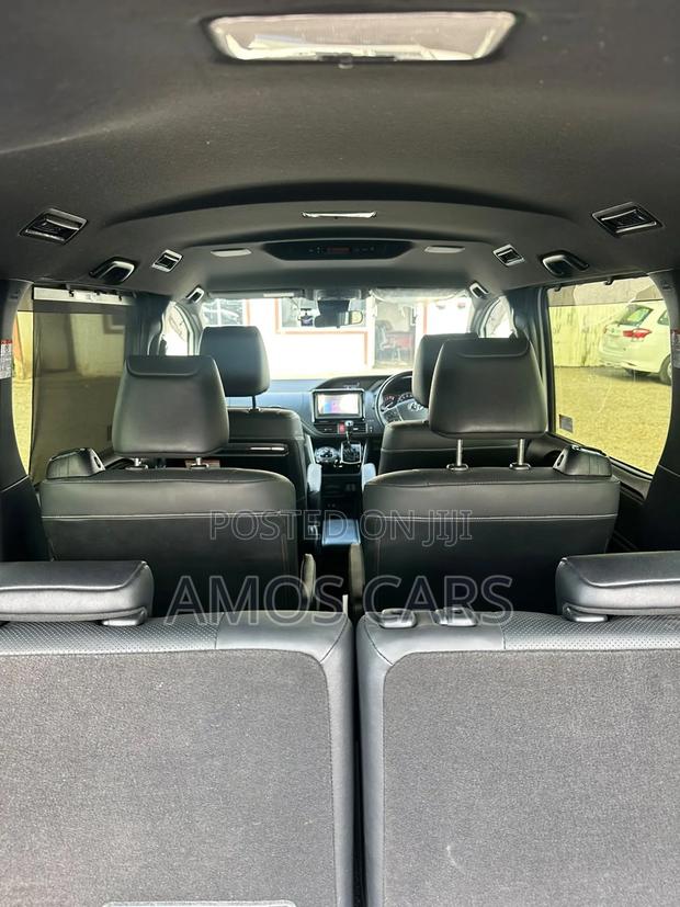 Toyota Esquire 2019 White
