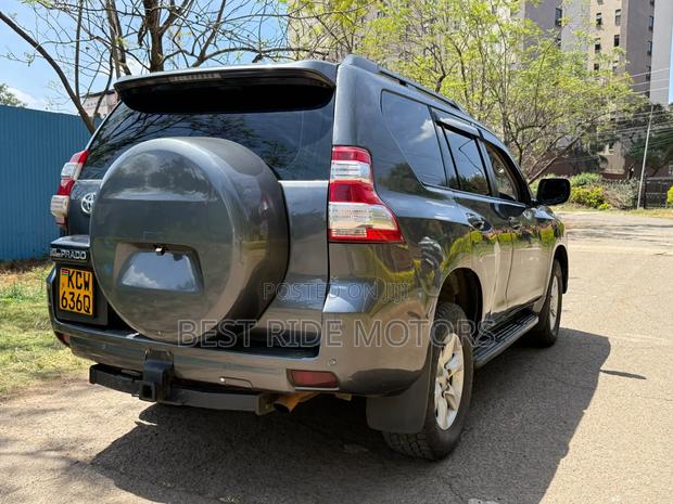 Toyota Land Cruiser Prado 3.0 TD 2013 Gray