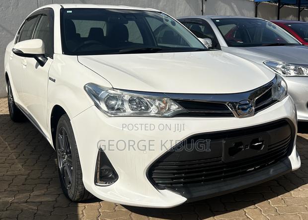 Toyota Axio 1.5 Hybrid 2WD 2019 White