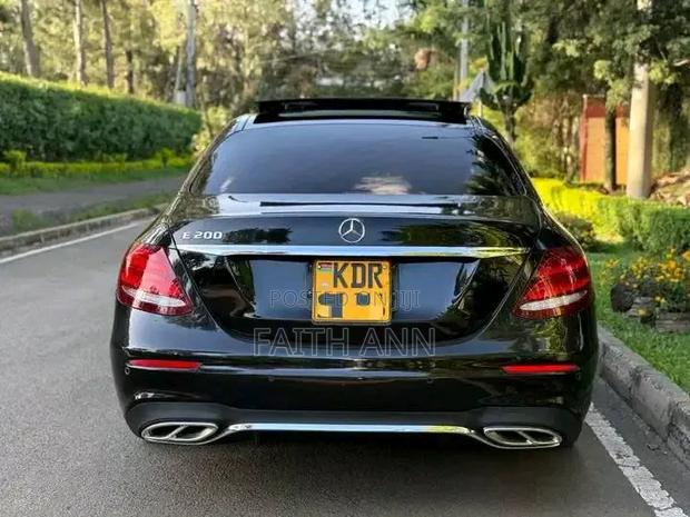 Mercedes-Benz E200 2023 Black