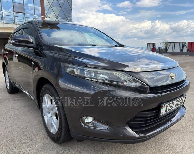 Toyota Harrier 2.0 2014 Black