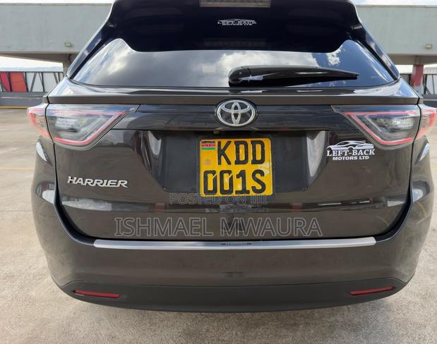 Toyota Harrier 2.0 2014 Black