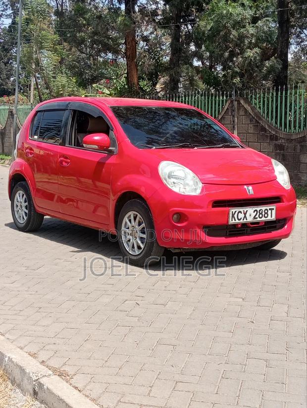 Toyota Passo 2012 Red