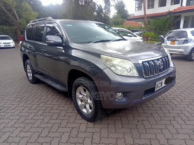 Toyota Land Cruiser Prado 2.7 i 2012 Gray