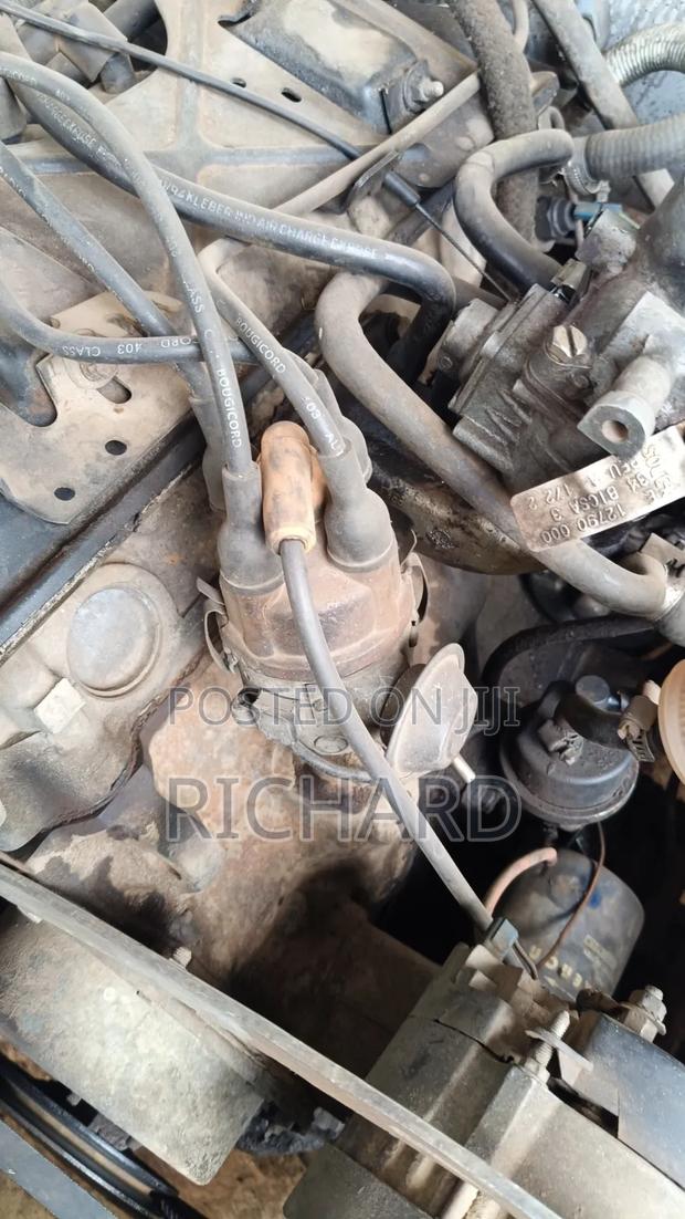 Peugeot 504 1985 Off white