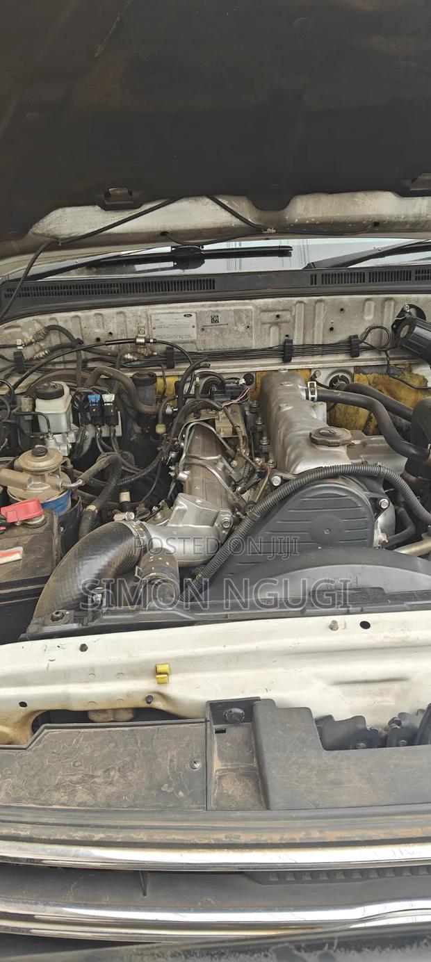 Ford Everest 2012 White