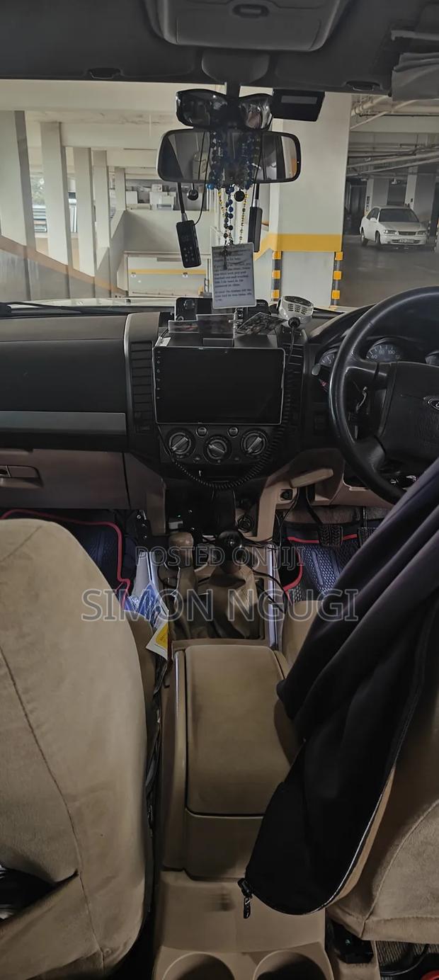 Ford Everest 2012 White