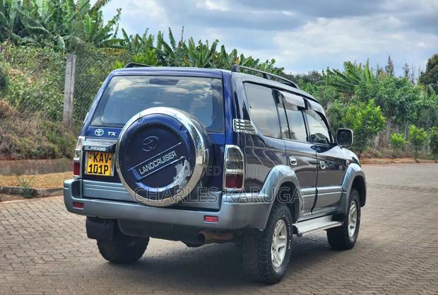 Toyota Land Cruiser Prado 2000 Blue