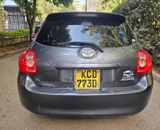 Toyota Auris 1.4 VVTi 2008 Gray