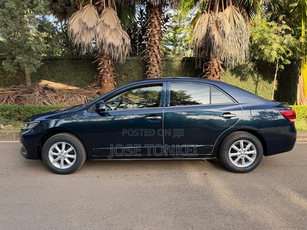Toyota Premio 1.8 FWD 2018 Blue