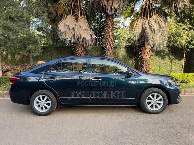 Toyota Premio 1.8 FWD 2018 Blue