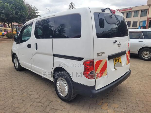 Nissan NV1500 2012 White
