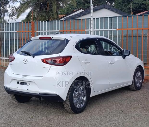 Mazda 2 2020 White