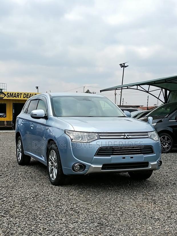 Mitsubishi Outlander 2015 Blue