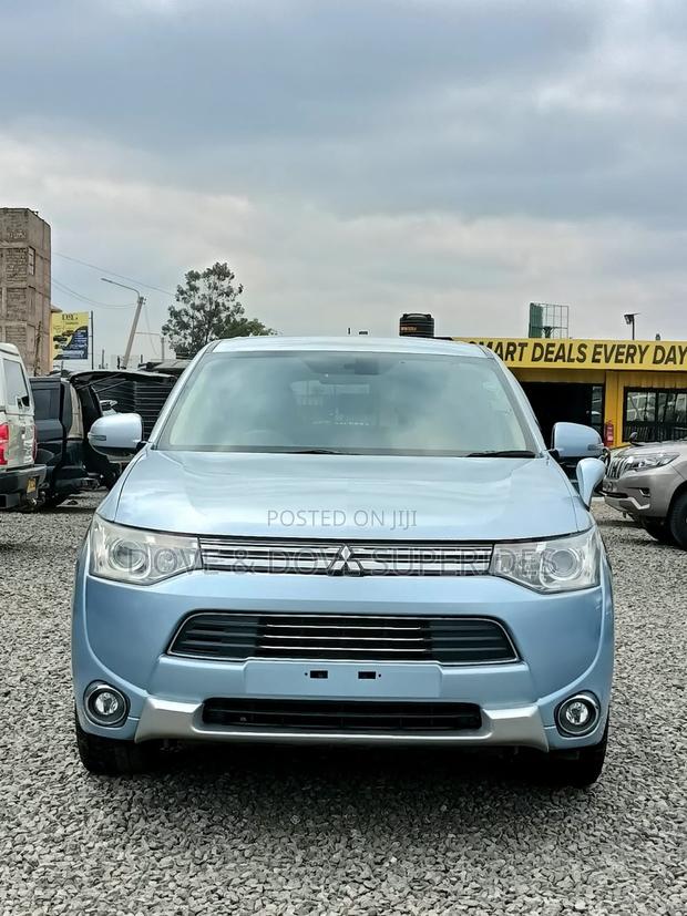 Mitsubishi Outlander 2015 Blue