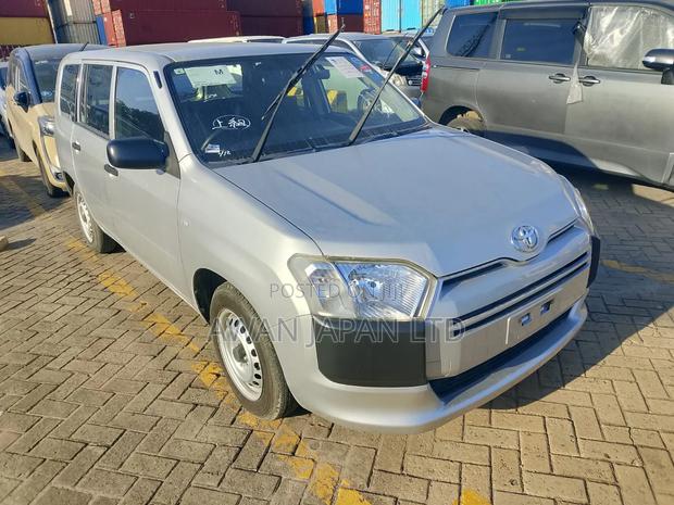 Toyota Probox 1.3 DX 2WD 2020 Silver
