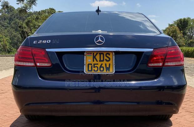 Mercedes-Benz E250 SV Premium 2014 Blue