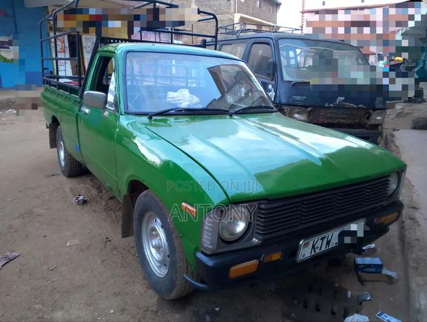 Toyota Hilux 1992 Green