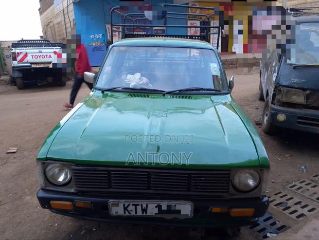 Toyota Hilux 1992 Green