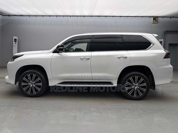 Lexus LX 570 AWD 2019 Pearl