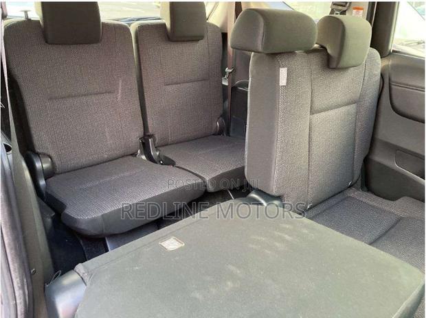 Toyota Sienta 1.5 FWD 2019 Silver