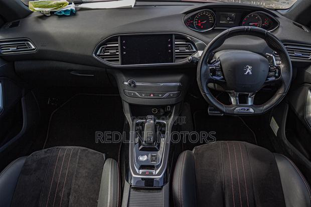 Peugeot 308 2019 Red