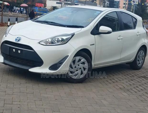 Toyota Aqua 2019 Pearl