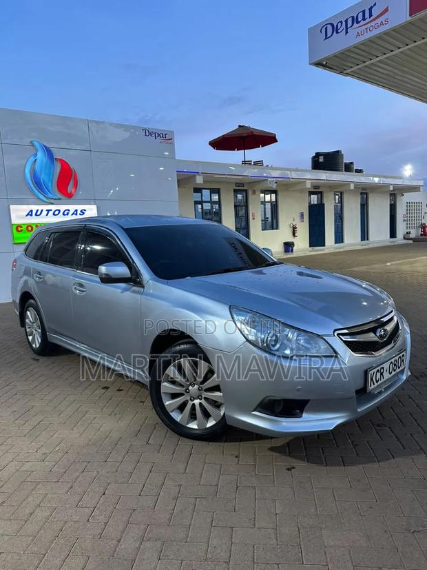 Subaru Legacy 2011 Silver