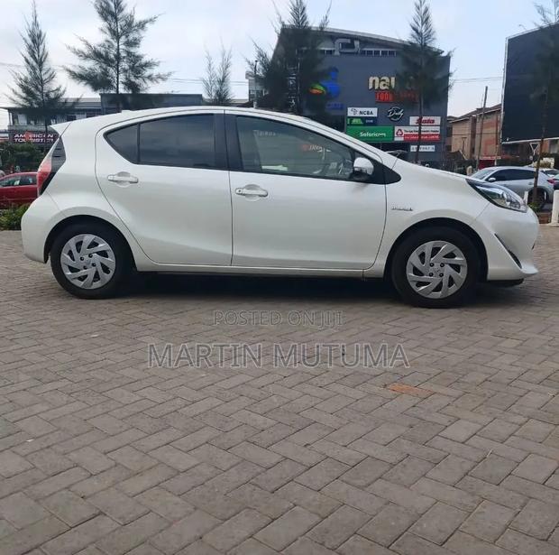 Toyota Aqua 2019 Pearl