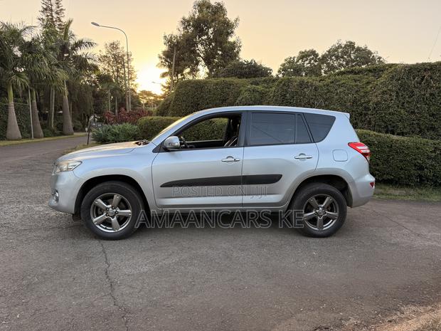 Toyota RAV4 2012 Silver