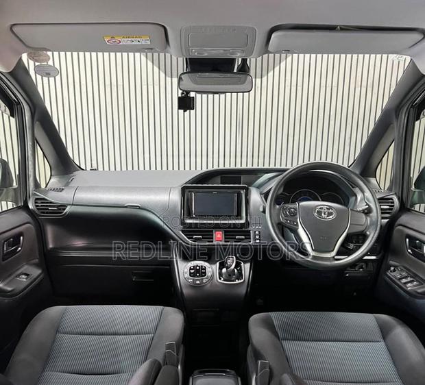 Toyota Voxy Hybrid X 2WD 7-Seater 2019 Matt Black