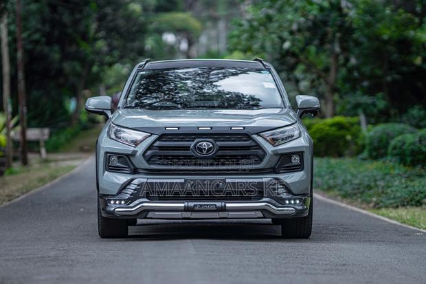 Toyota RAV4 Adventure 2019 Green