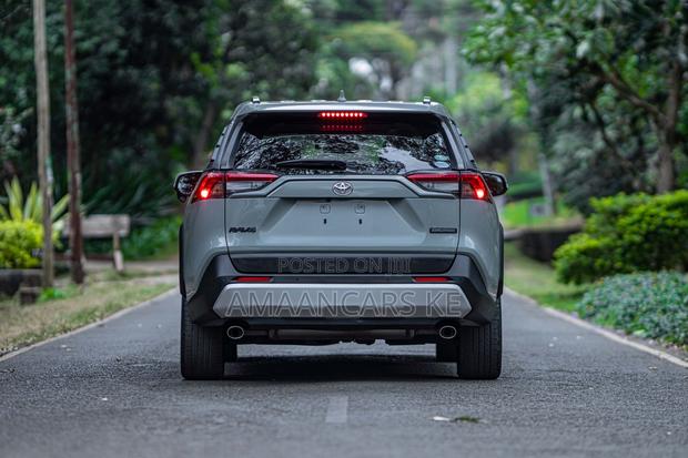 Toyota RAV4 Adventure 2019 Green